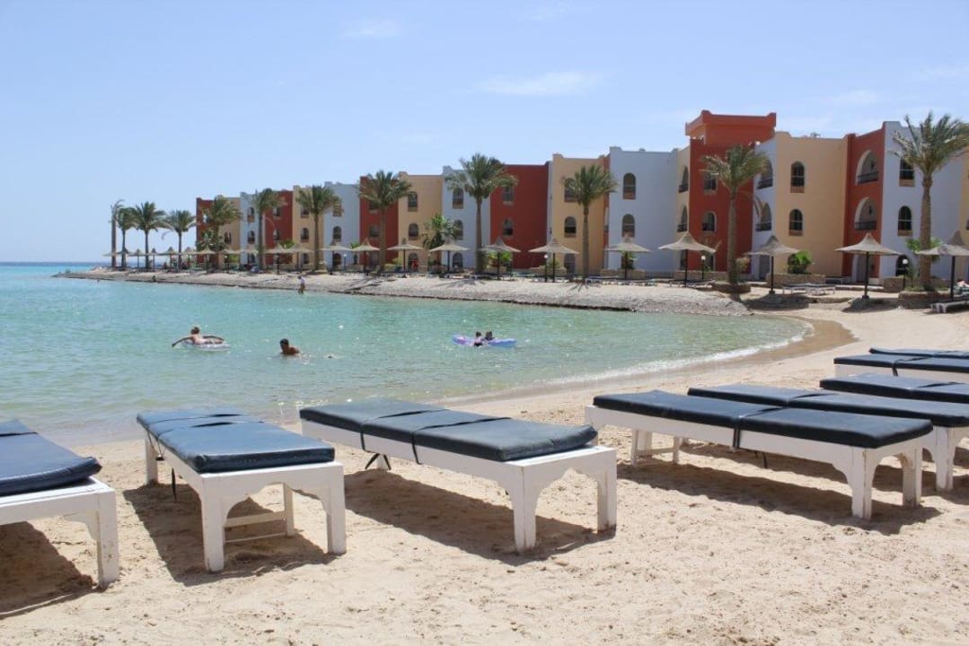 Unser Strand direkt vor unserem Zimmer...Genial Arabia Azur Resort