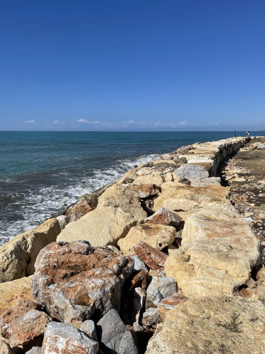 Strand Bella Resort & Spa