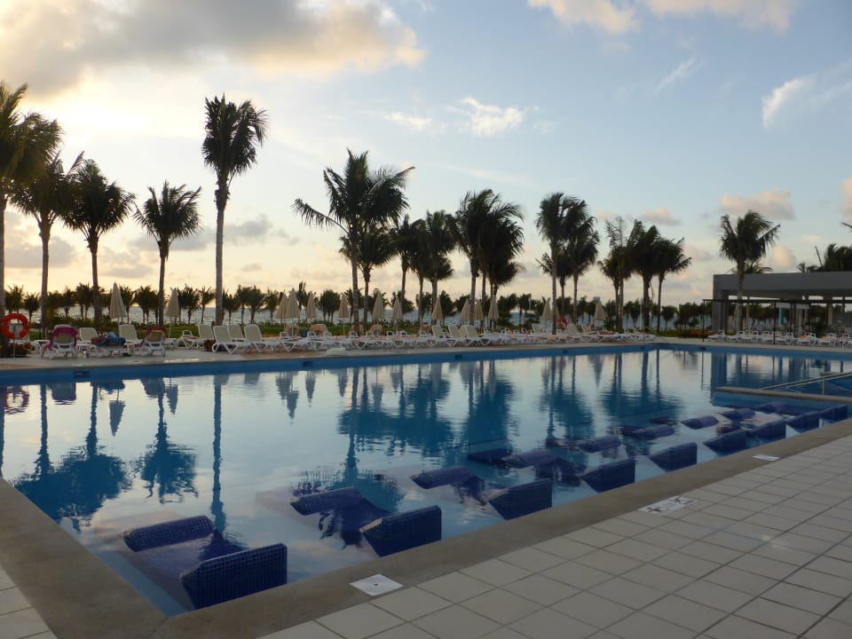 Pool Hotel Riu Dunamar