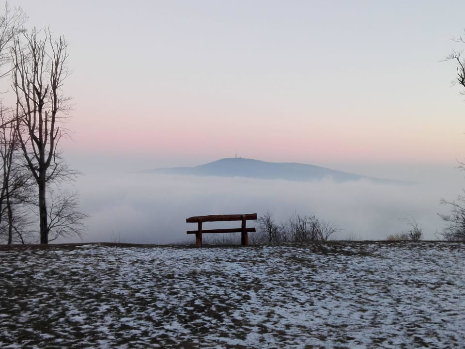 In der Ferne Kékestető, das höhste Punkt Ungarns Hunguest Grandhotel Galya
