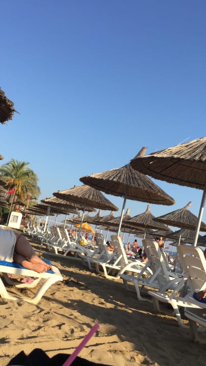 Strand Quattro Beach Spa & Resort