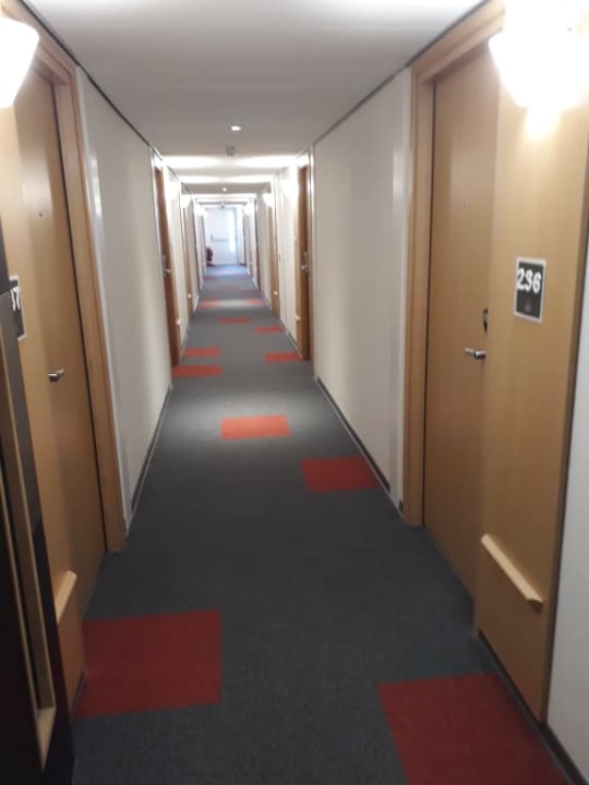 Korytarz hotelowy ibis Liverpool Centre Albert Dock – Liverpool One