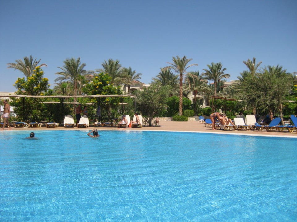 Pool des Schwesterhotels Hotel Jaz Mirabel Park & Club