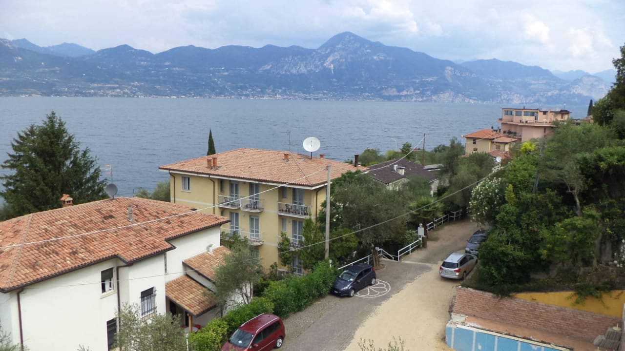 Blick vom Dach über den See Hotel Internazionale