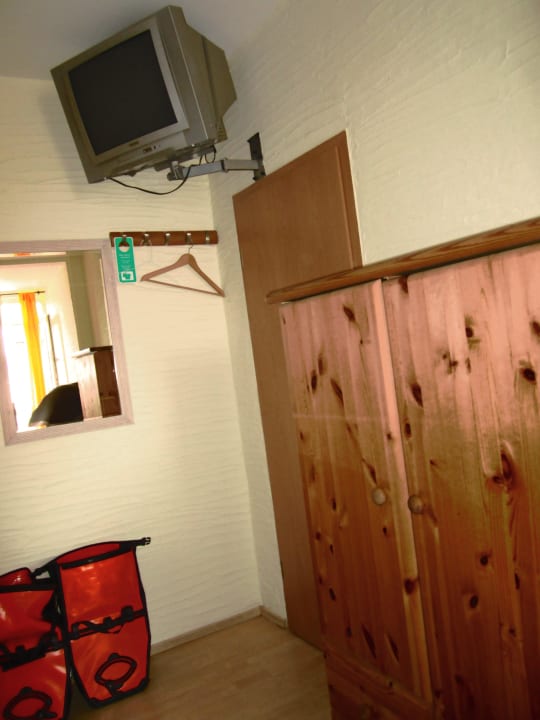 Fernseher Neubert's - Gasthaus am Rhein