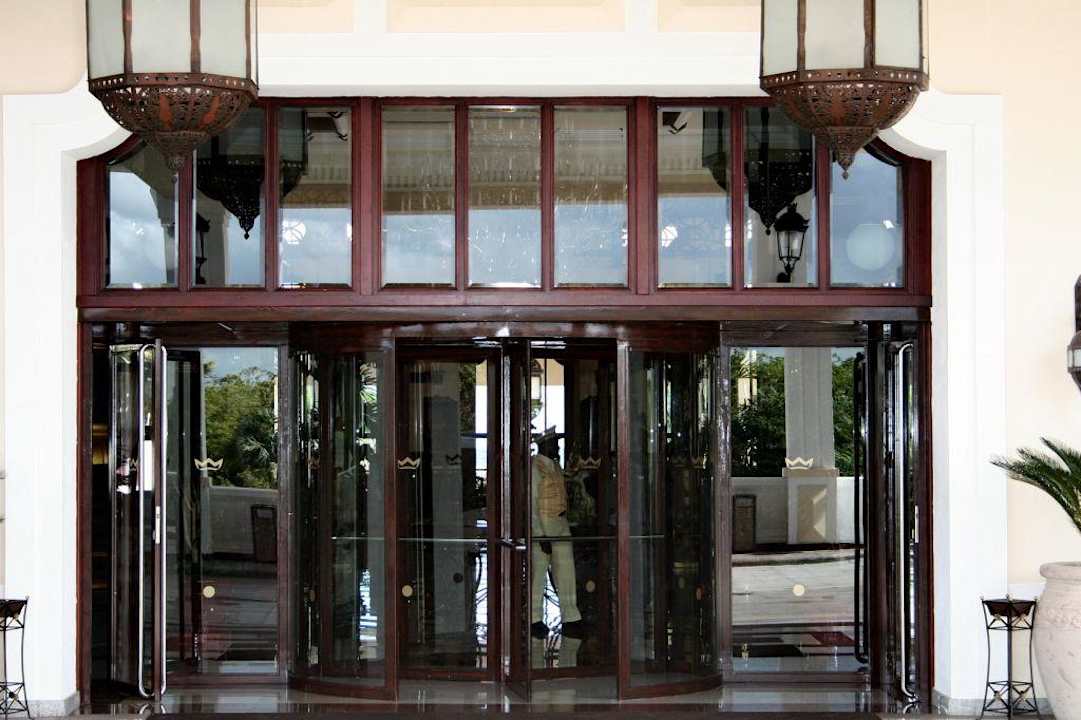 Eingang Vorderseite Hotel Riu Palace Punta Cana