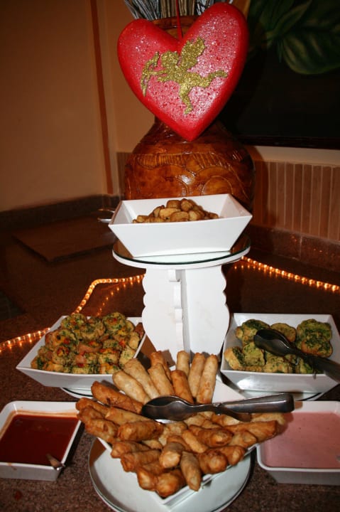 Valentinstag-Deko im Restaurant Jaz Makadi Oasis Resort