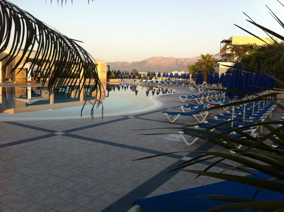 Pool Grand Hotel Holiday Resort