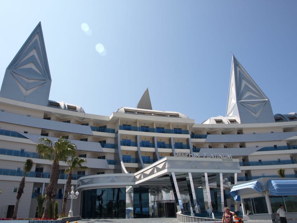 Hotel von vorne Hotel Botanik Platinum