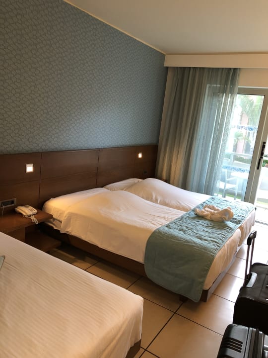 Zimmer Blue Lagoon Resort