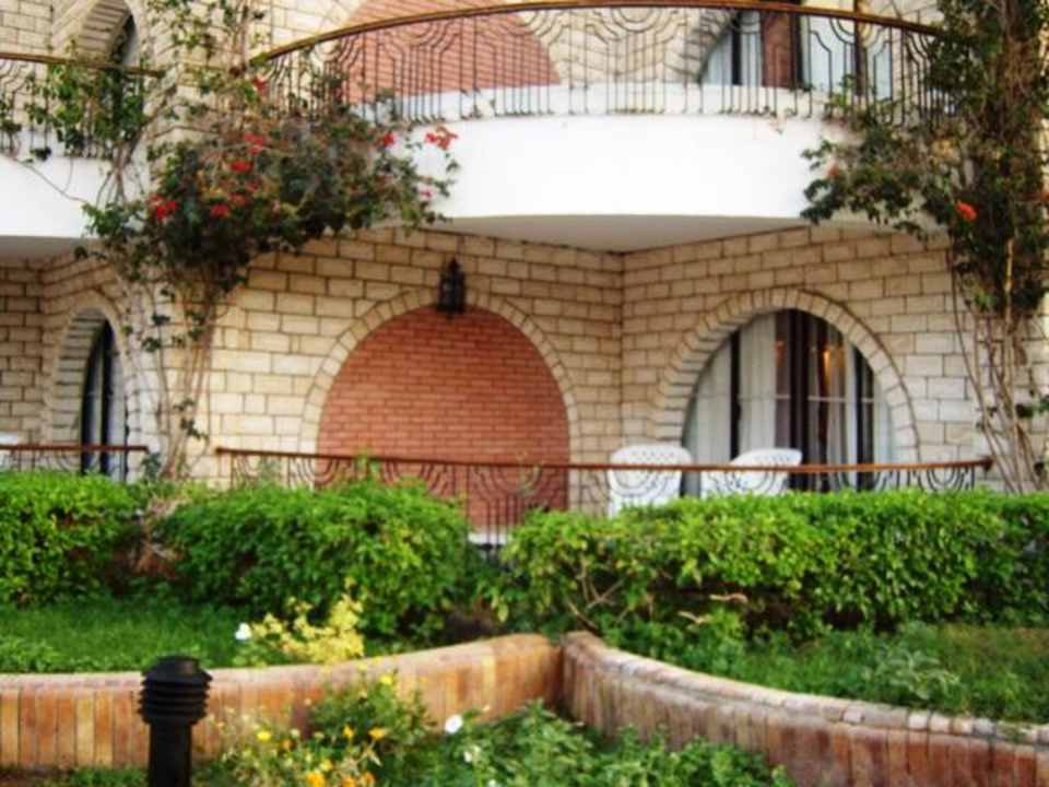 Zimmer von außen Aladdin Beach Resort