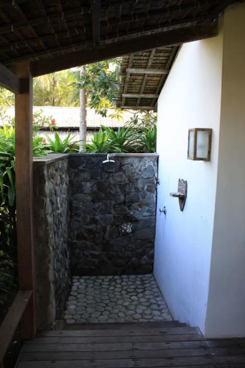 Außendusche Hotel Palm Beach Resort