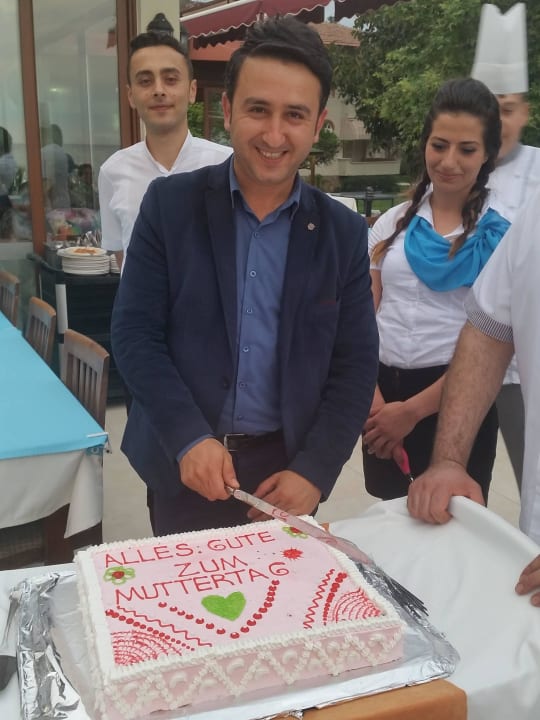 Muttertagstorte vom Restaurantteam  Hotel Sirma