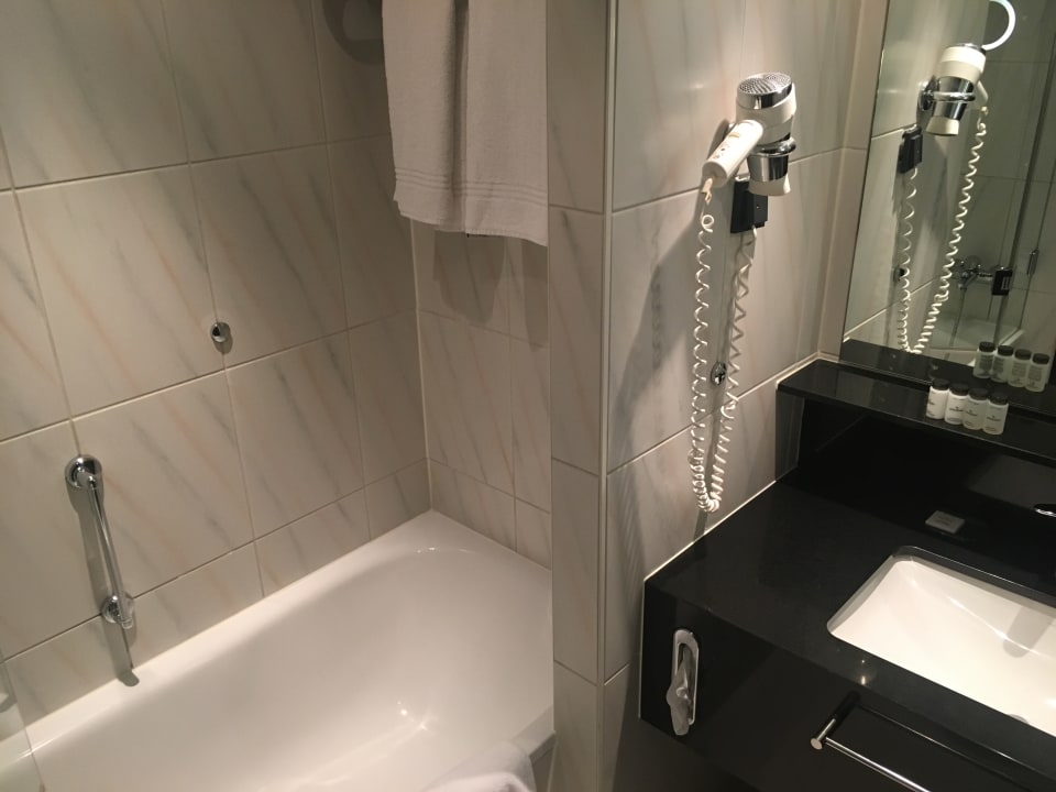 Bad Four Points by Sheraton Munich Arabellapark