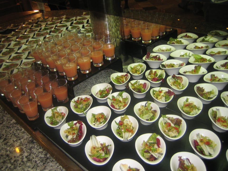 Vorspeisenhäppchen im Hauptrestaurant Hotel Riu Palace Maspalomas Adults Only