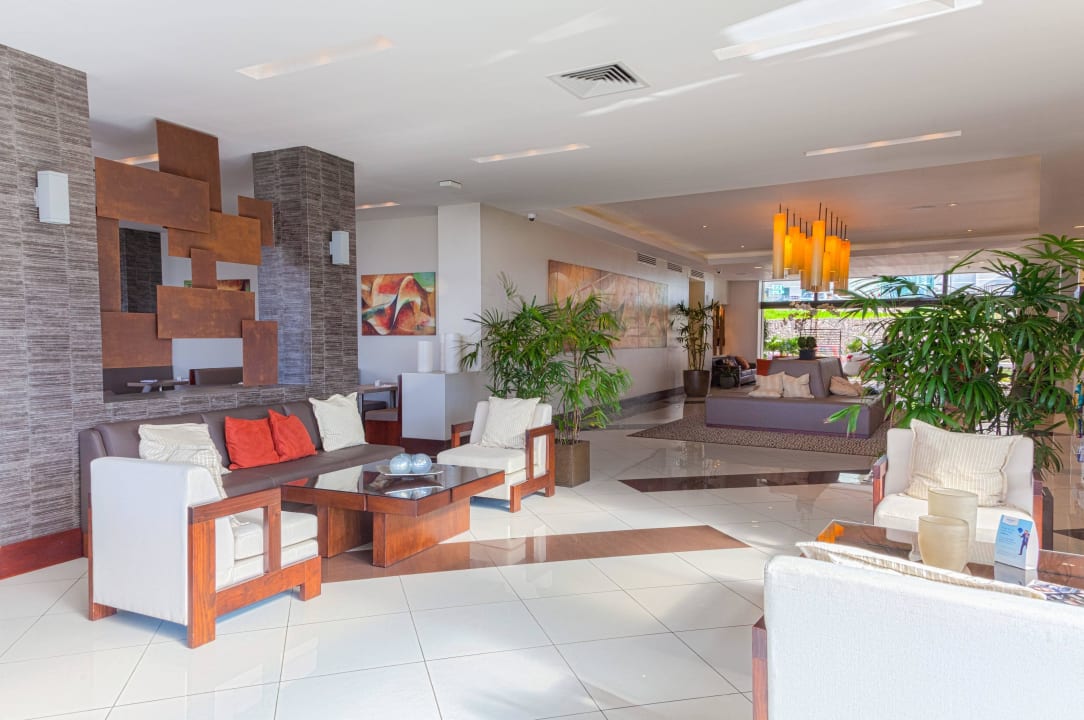 Lobby Wyndham Garden Hotel San Jose Escazu