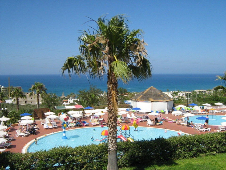 Pool Royal & Imperial Belvedere Resort