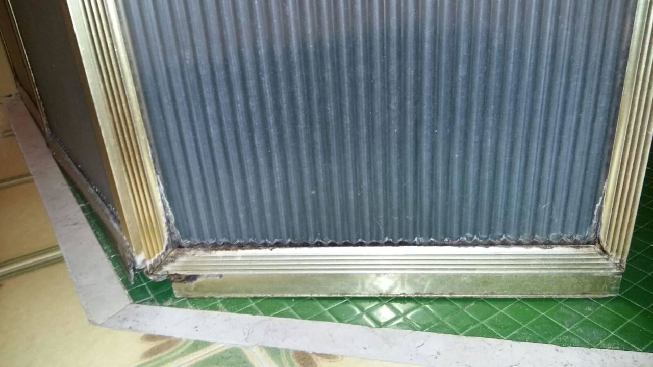 Duschtüre Hotel President