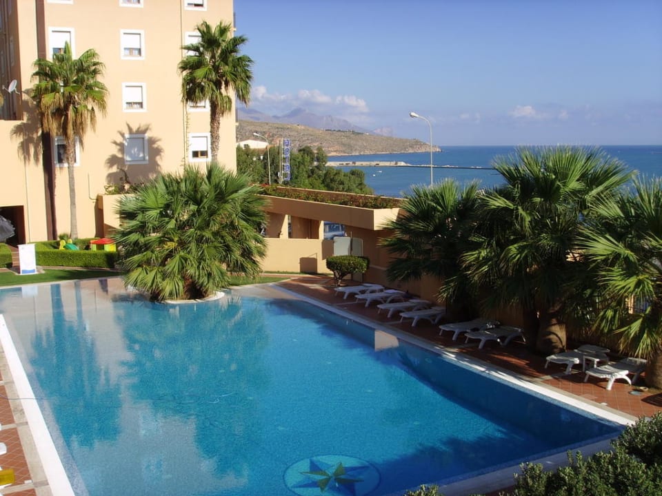 Poolanlage Hotel Punta Nord Est