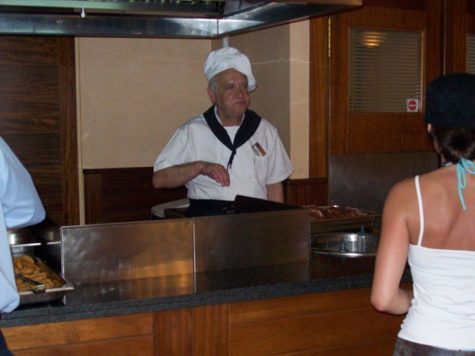 Koch vom  Showcoking Aparthotel Houm Plaza Son Rigo