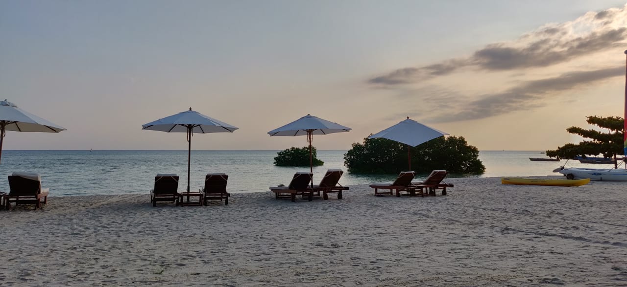 Strand Sea Cliff Resort & Spa