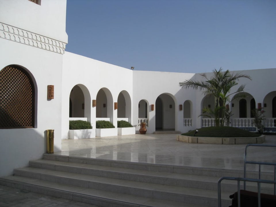 Eingang Hotel Mercure Hurghada