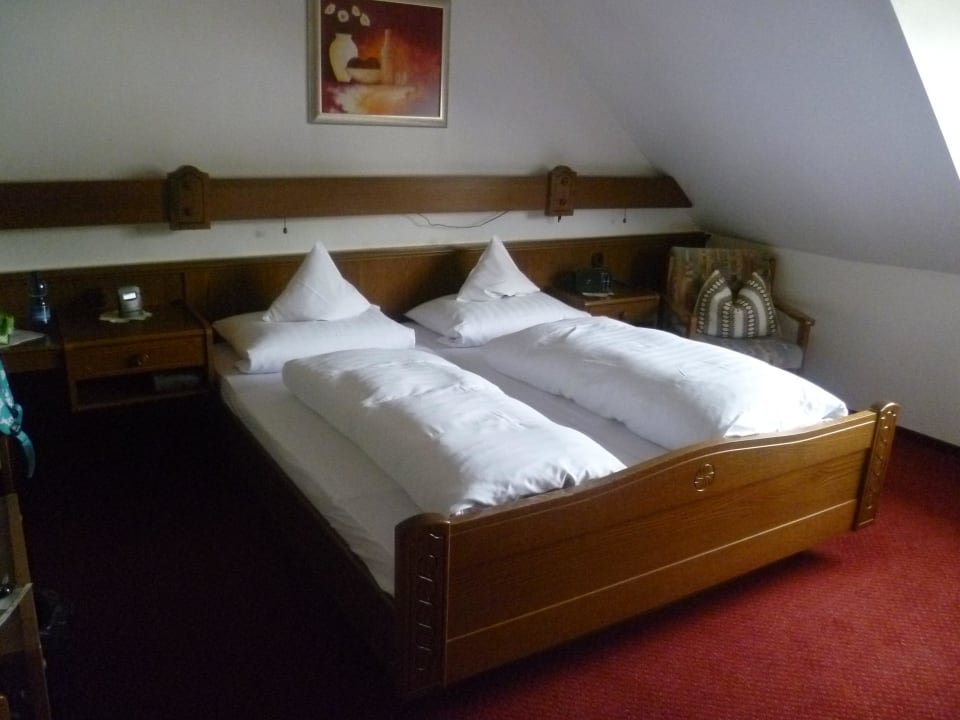 Gemütliches Zimmer Hotel zur Krone (Birresborn)