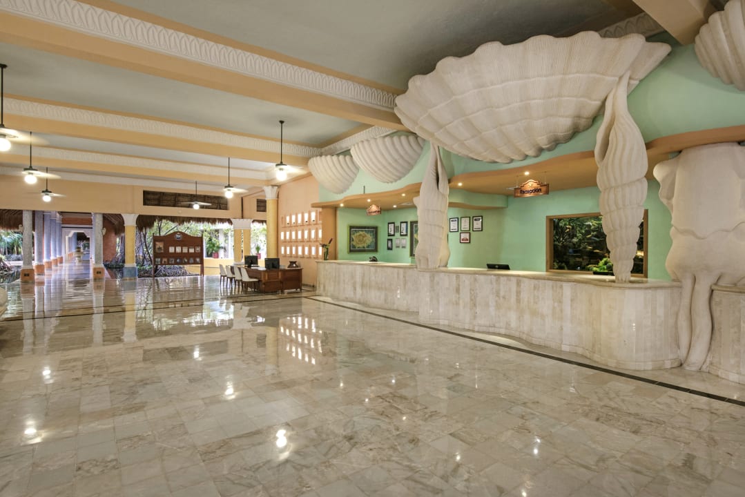 Lobby Iberostar Waves Paraiso del Mar