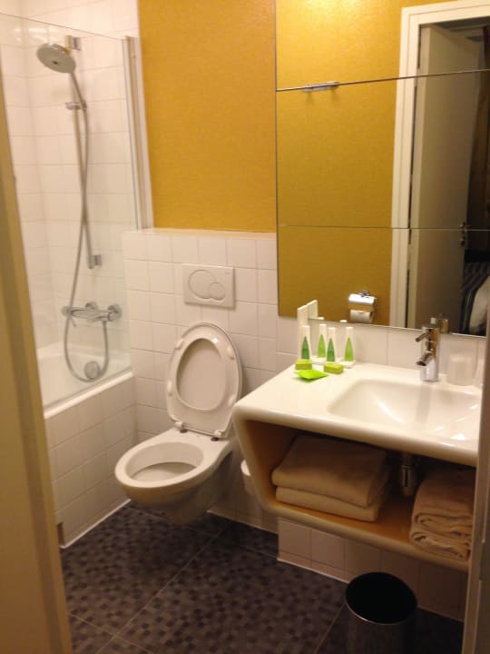 Bad Hotel Joyce Astotel