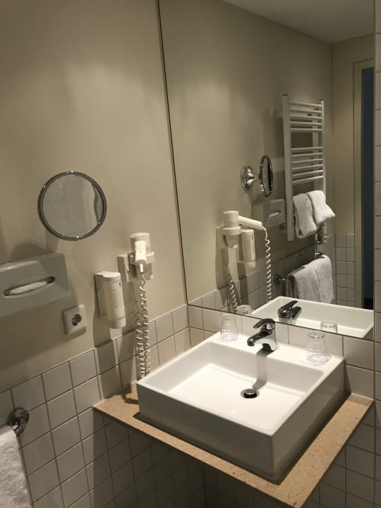 Zimmer B&B Hotel Berlin City-Ost