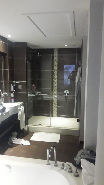 Bad Crystals Beach Resort Belle Mare, a member of Radisson Individuals