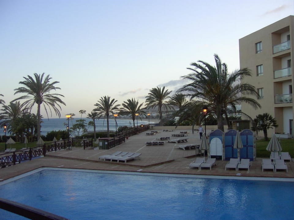Pool am Abend SBH Costa Calma Beach Resort
