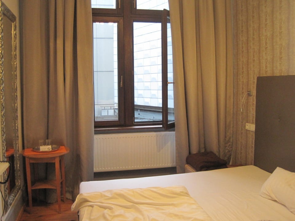 Spärliche Einrichtung, bequeme Betten Tannhäuser Theater Hotel