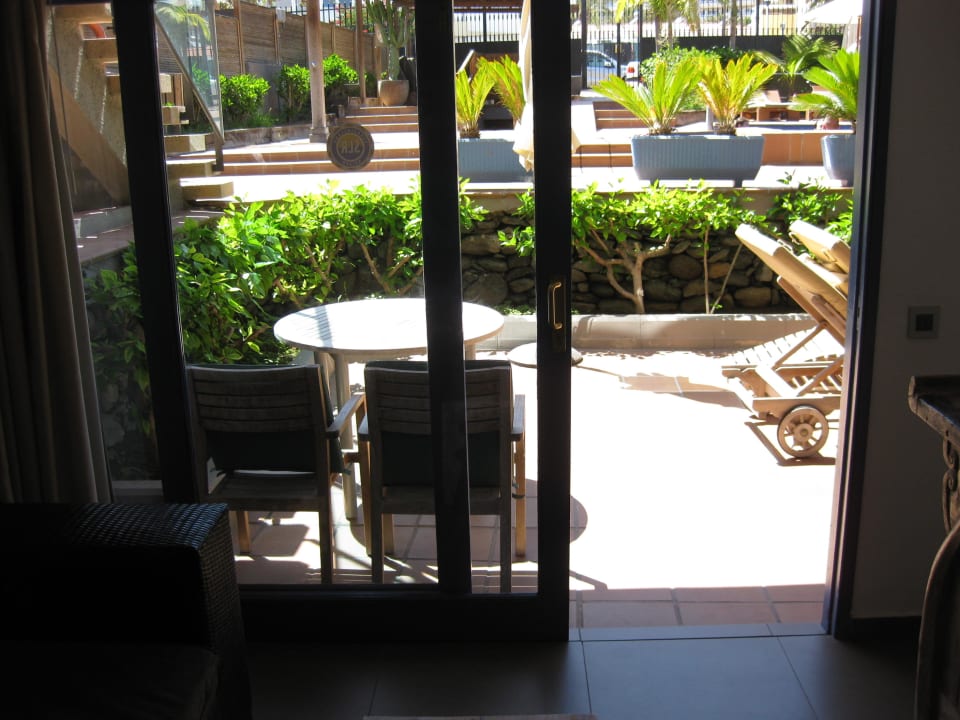 Blick vom Zimmer auf die Terrasse Las Tabaibas Appartements