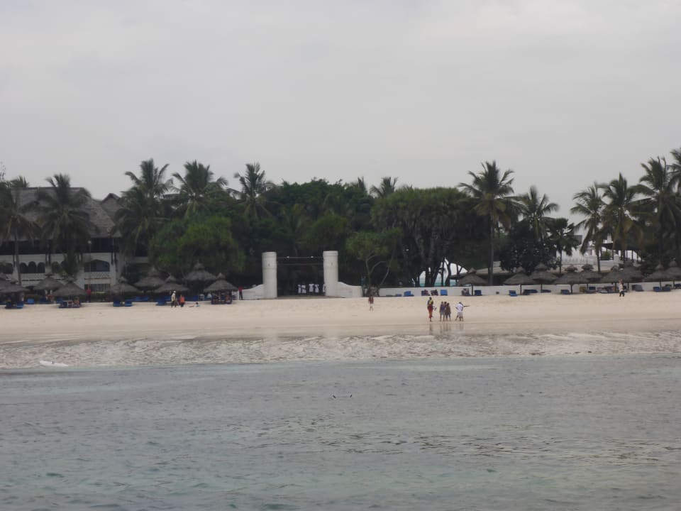 Außenansicht vom Meer aus Hotel Southern Palms Beach Resort