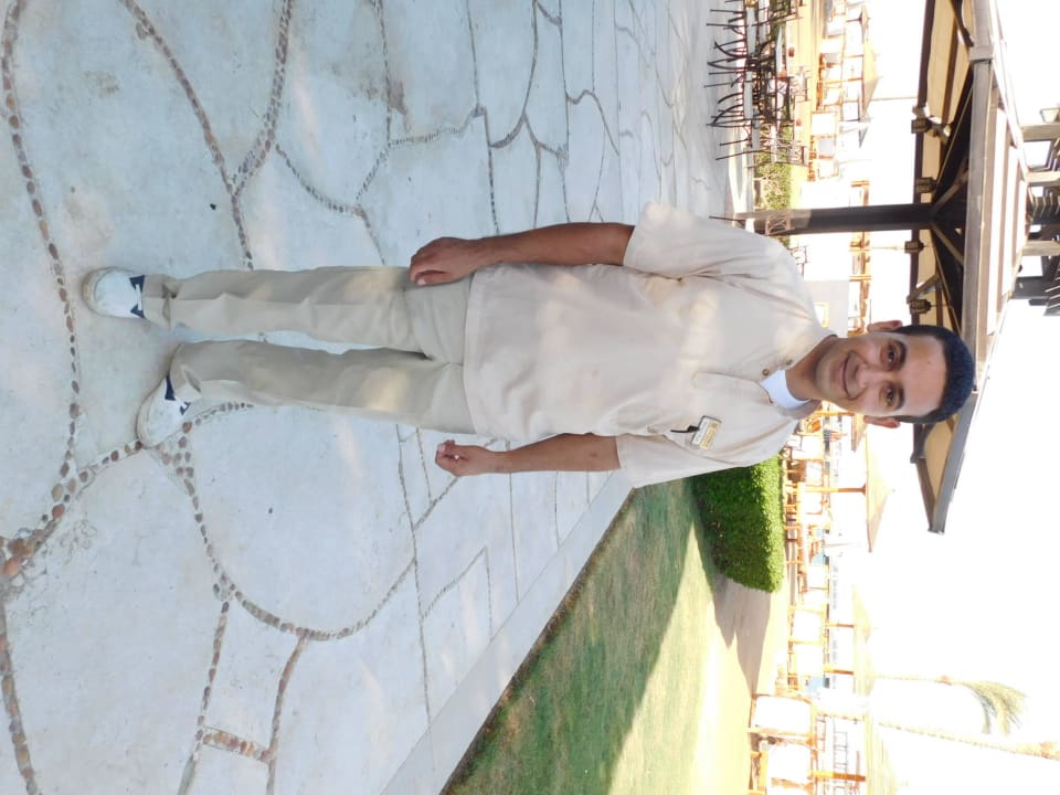 Sehr freundlicher Mitarbeiter Steigenberger ALDAU Beach Hotel