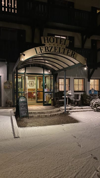 Lobby Hotel Lebzelter