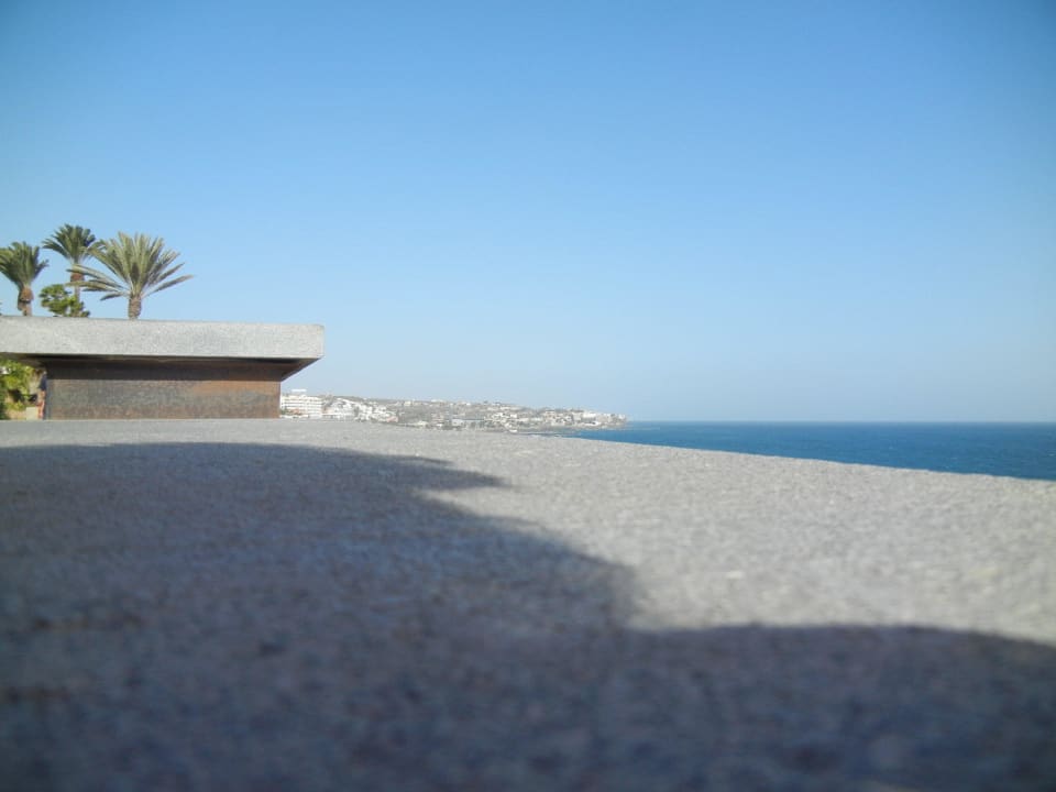 Von der Promenade zum Meer allsun Hotel Lucana