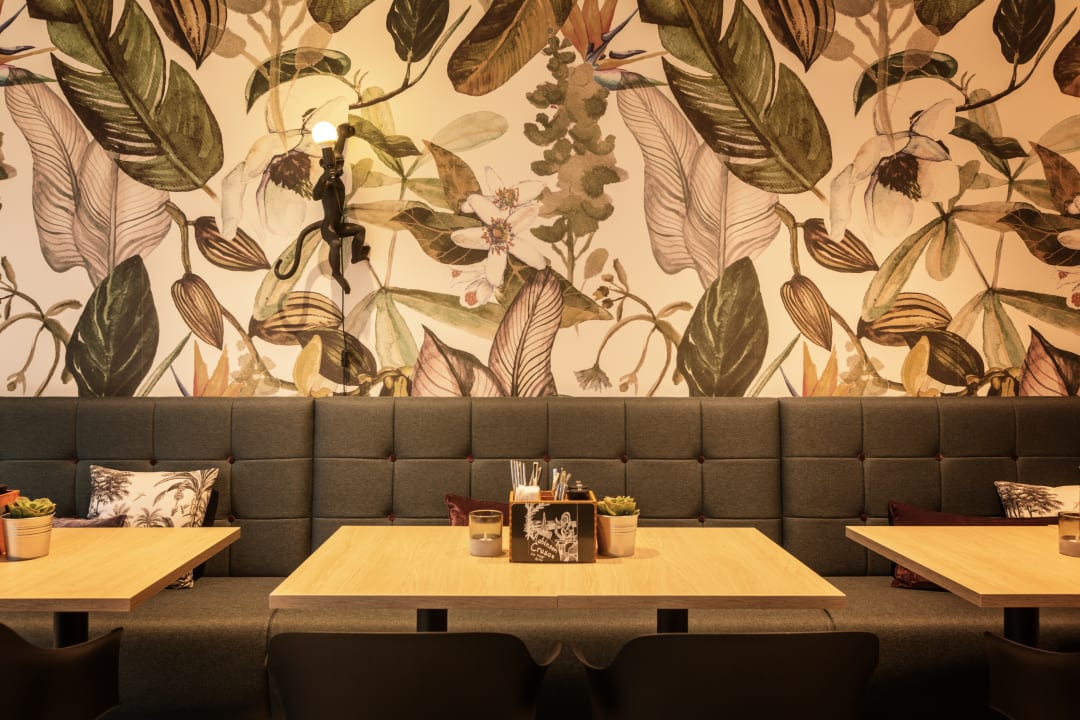 Gastro Holiday Inn - the niu, Crusoe Bremen Airport