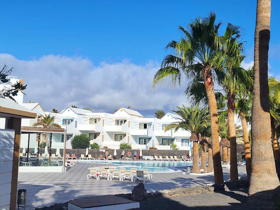 Pool Apartamentos LIVVO Morromar