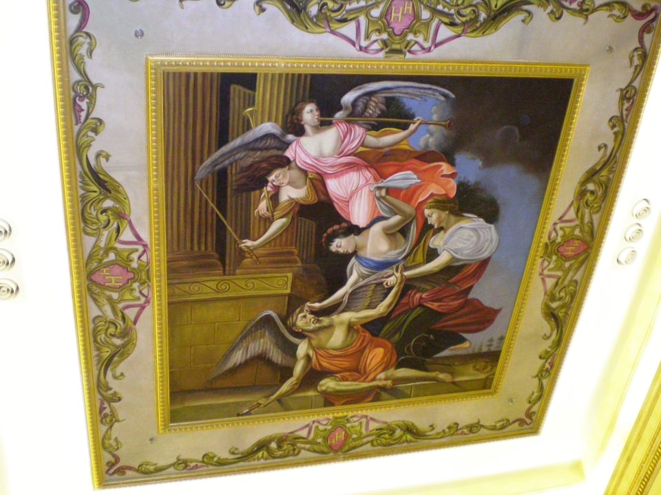 Malowidła w lobby Hotel Titanic Palace