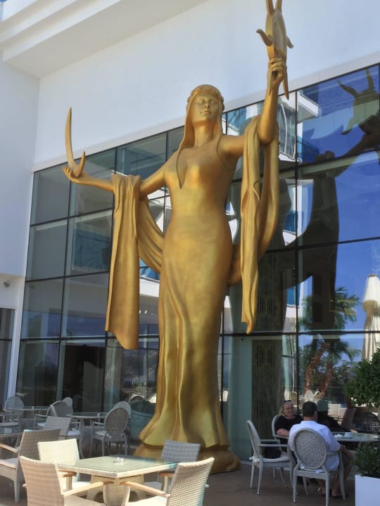 Lobby Außenterrasse Azura Deluxe Resort & Spa Hotel