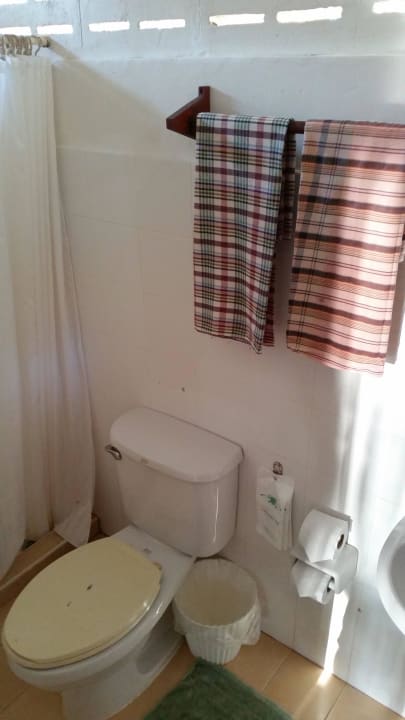 Standard Bungalow mit Ventilator Hotel Charlie Beach Resort