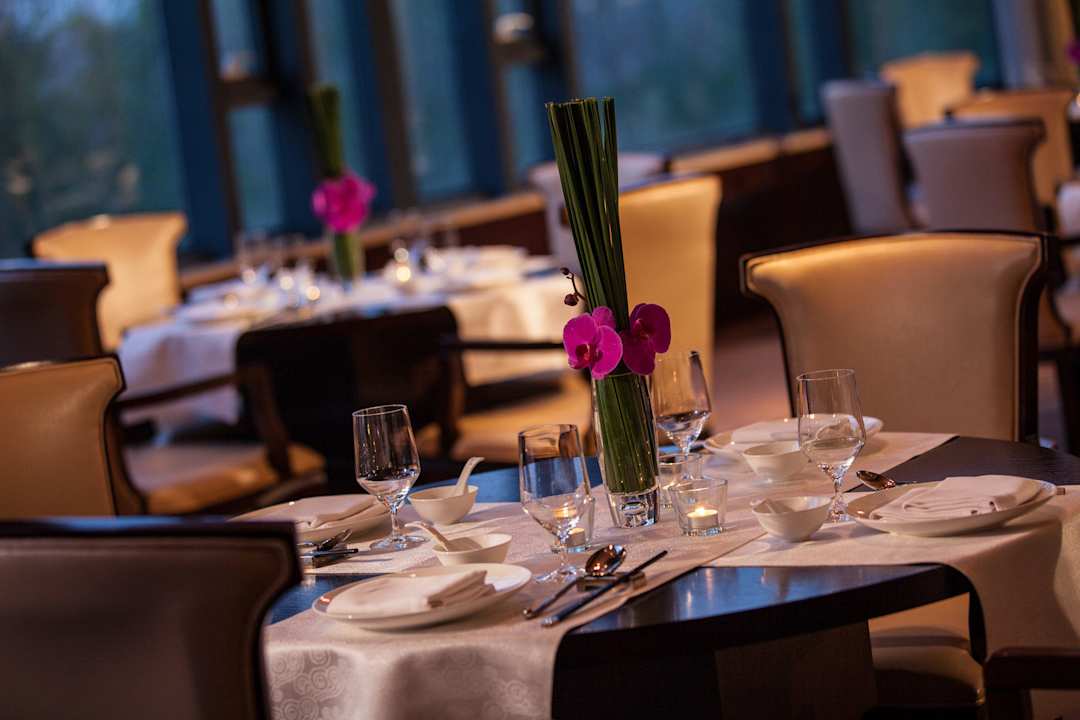 New Dynasty Chinese Renaissance Tianjin Lakeview Hotel