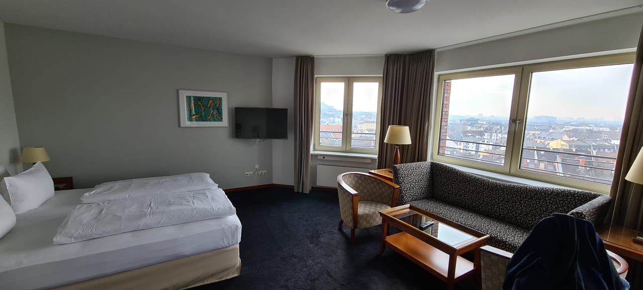 Zimmer Lindner Hotel Frankfurt Main Plaza, part of JdV by Hyatt