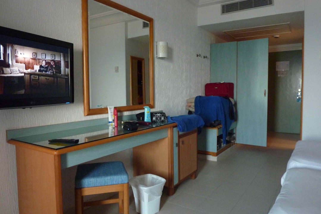 Sehr geräumig mit Flatscreen Calimera Yati Beach