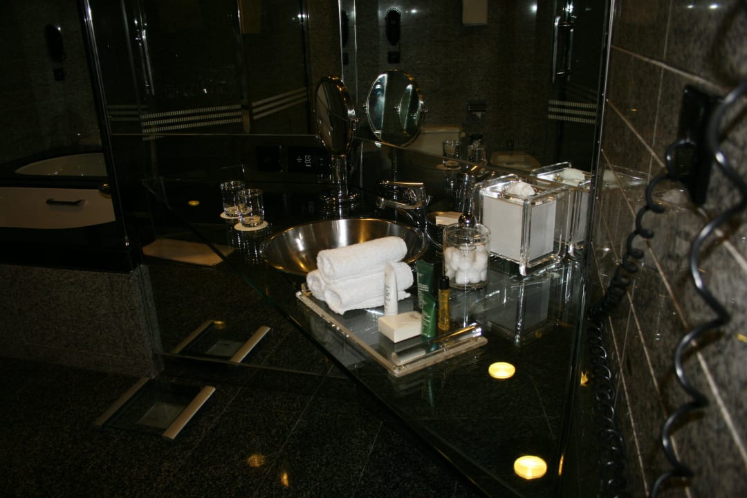 Badezimmer Hilton Dubai Creek - Waschbecken Golden Sands Hotel Creek