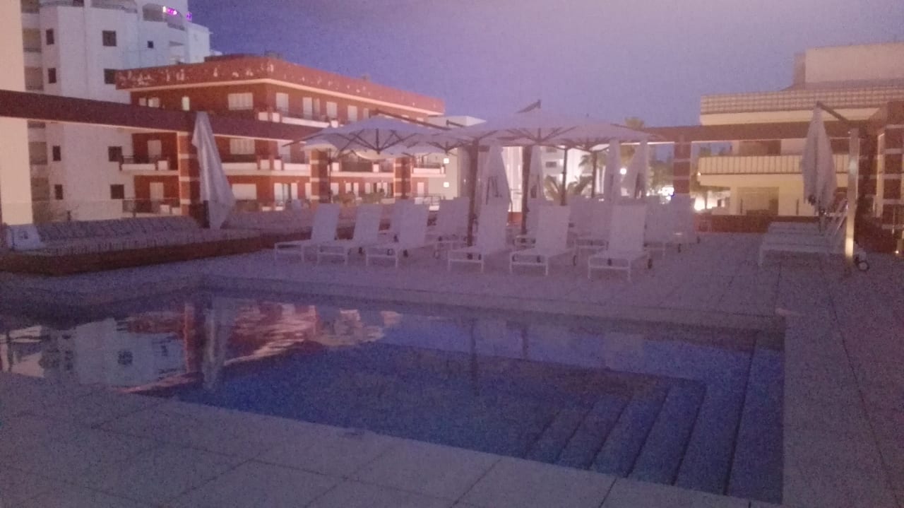 Pool Kyrat Amarac Suites