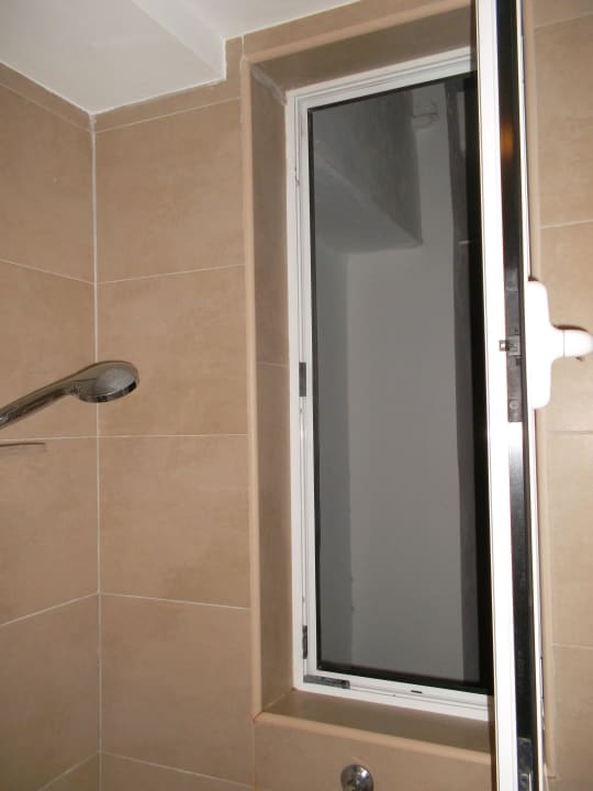 Badezimmerfenster AV Hotels Don Pepe - Adults only