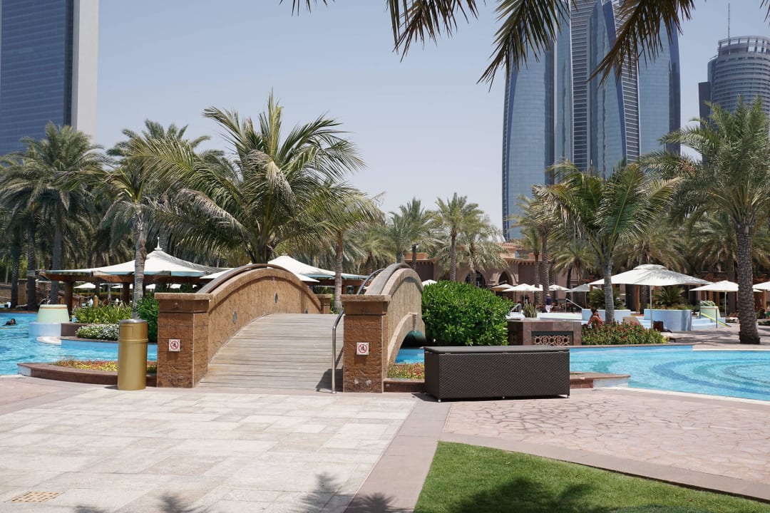 Pool Emirates Palace Mandarin Oriental
